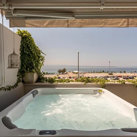 Lora With Spa Tub Apartment Split