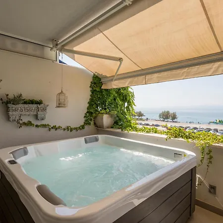 Lora With Spa Tub Appartement